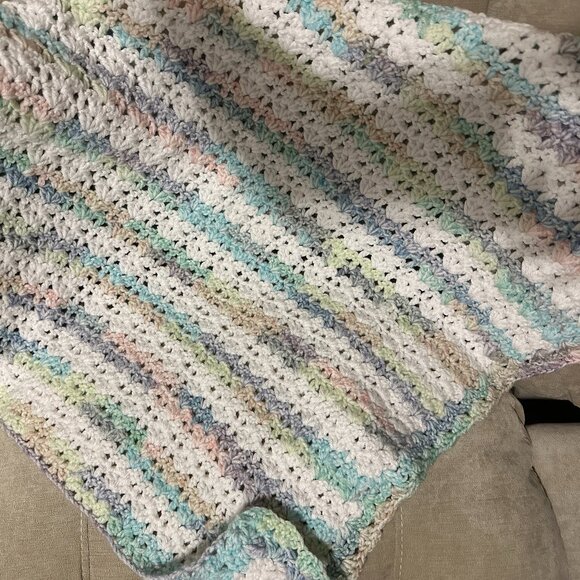 Handmade Crochet Baby Blanket Pastel Gradient Cozy Soft 29" x 27" - Picture 4 of 6